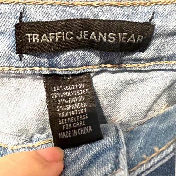 Forever 21-NWT-Traffic Jeans Wear-Sz 13.-Stretch Denim Long Bell Bottom-Distress - Picture 13 of 14